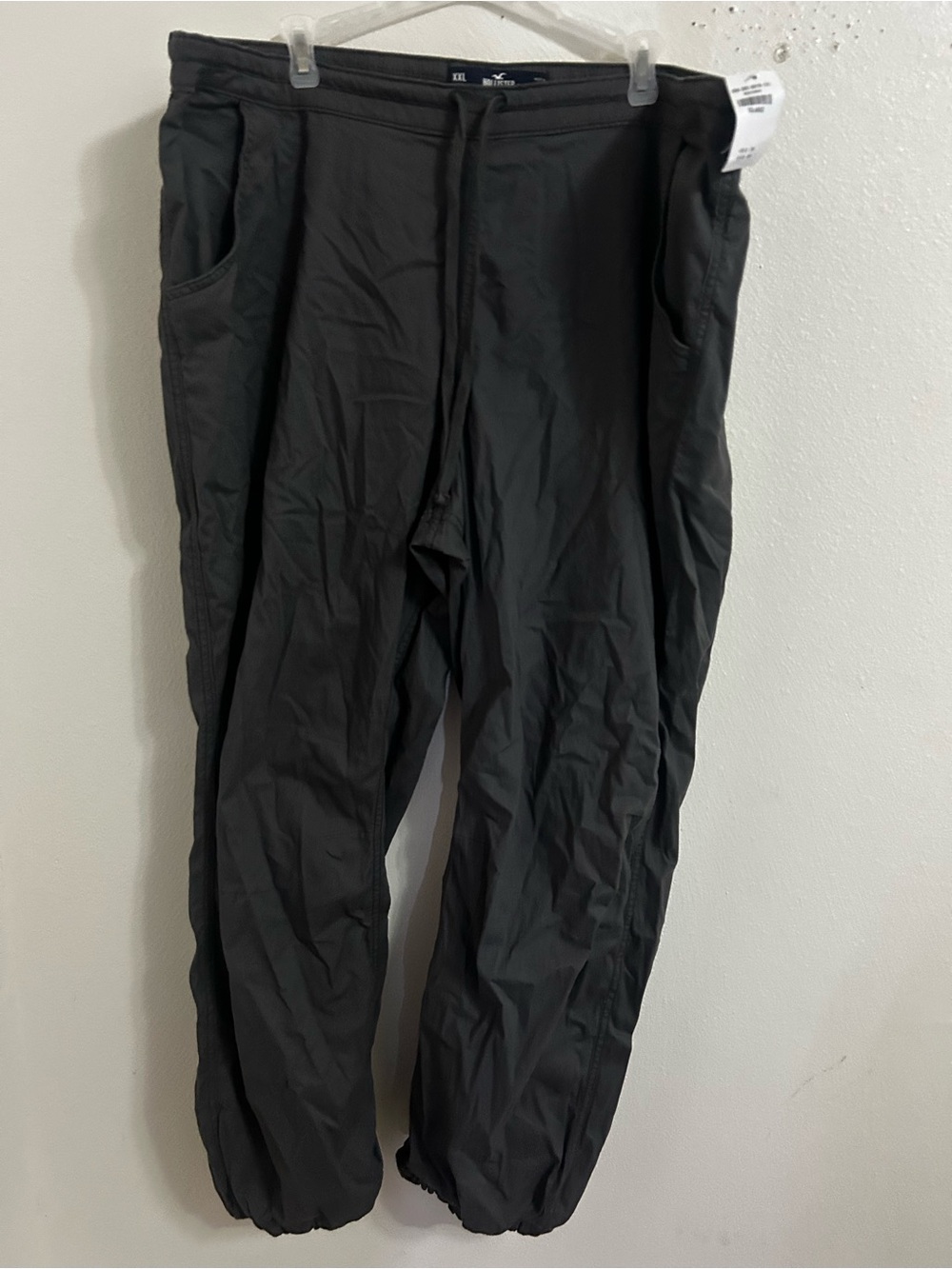 NWT Hollister dark grey baggy parachute pants